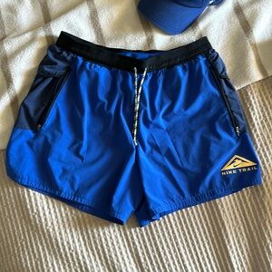 Nike trail shorts Sz Large